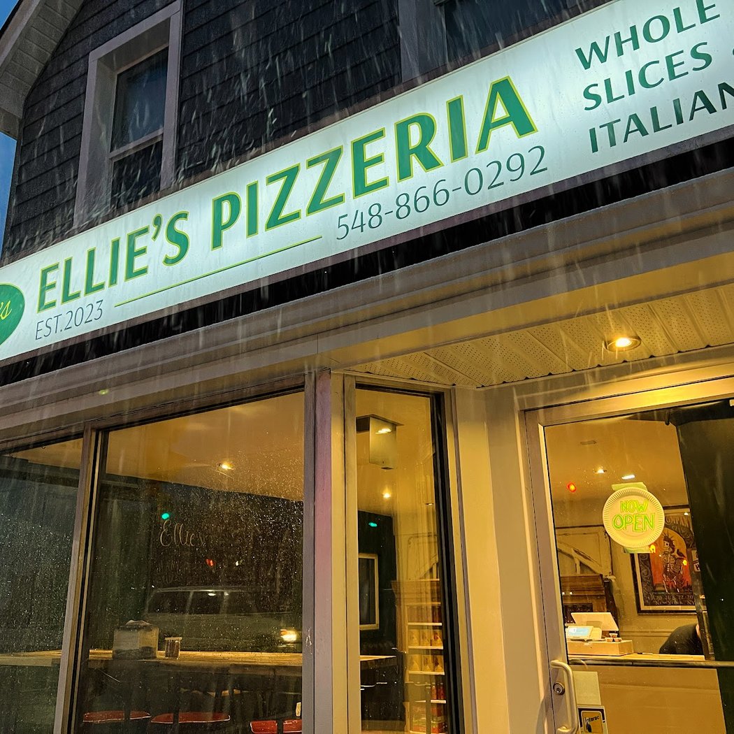 Ellie's Pizzeria 2